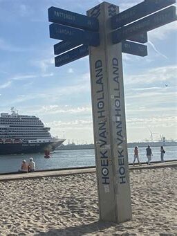 YIOJ-wandelcoaching_wegwijzer_hoek_van_holland